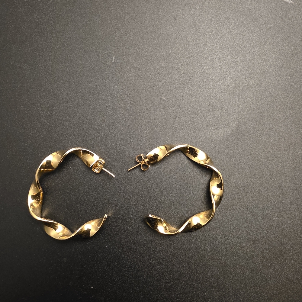 24k Gold Plated Earrings New Never Used
